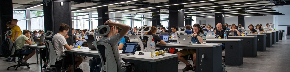 在香港開(kāi)美元賬戶(hù)：你真的了解其優(yōu)勢(shì)與挑戰(zhàn)嗎？