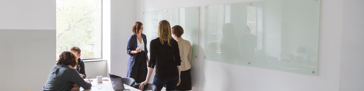 美國上市公司每年的維護(hù)費(fèi)用：了解成本結(jié)構(gòu)與優(yōu)化策略